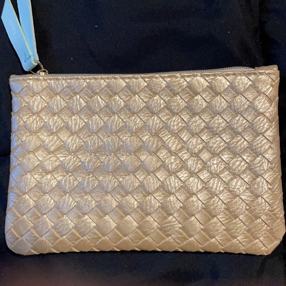 ❌❌SOLD SOLD❌❌Cosmetic bag & eye bundle - Picture 9 of 12